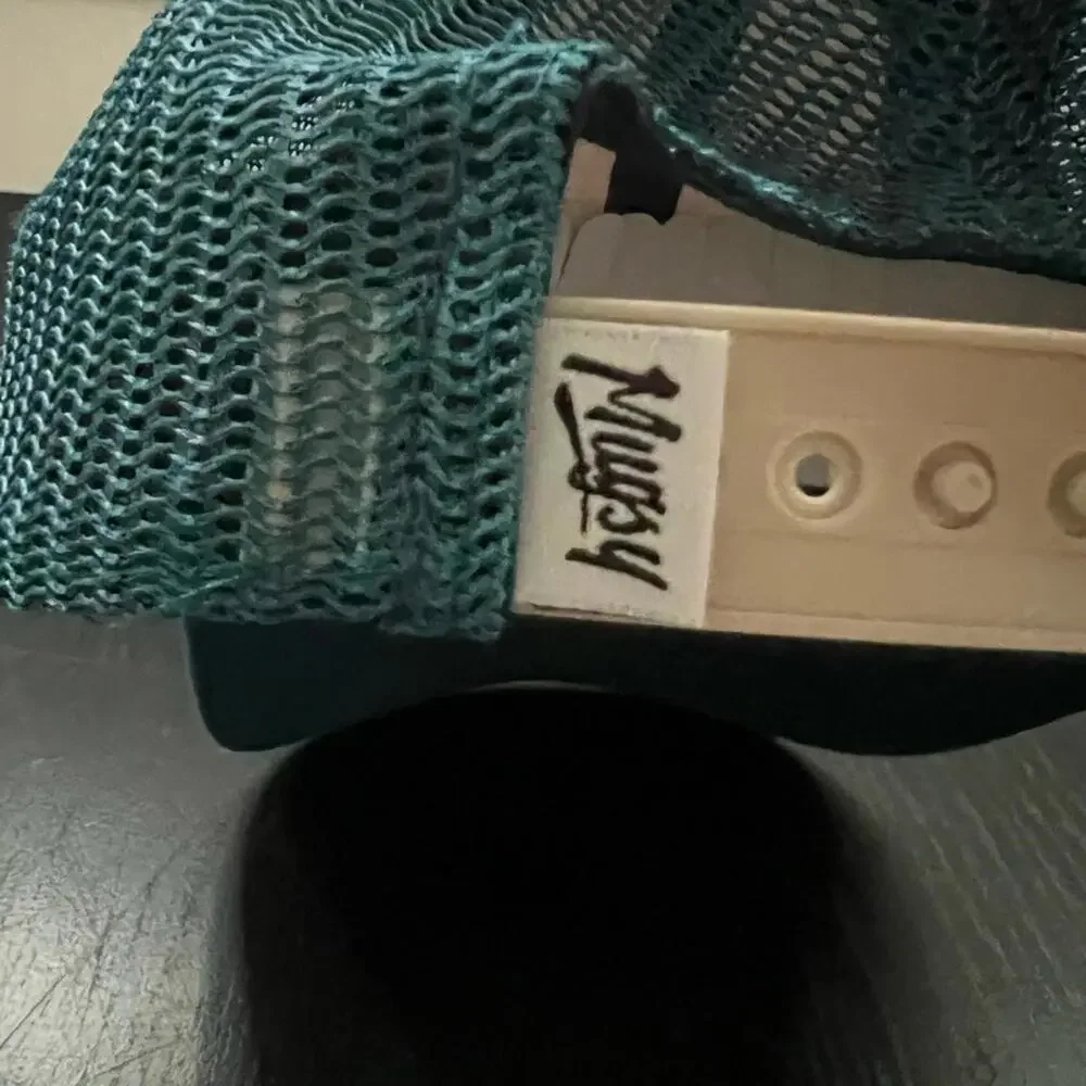 Mugsy‎ Trucker Hat Teal Cream Retro Logo Patch Snapback OSFM